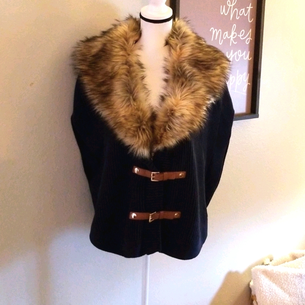 NWOT Forever 21 oversized Mobwife Faux Fur poncho